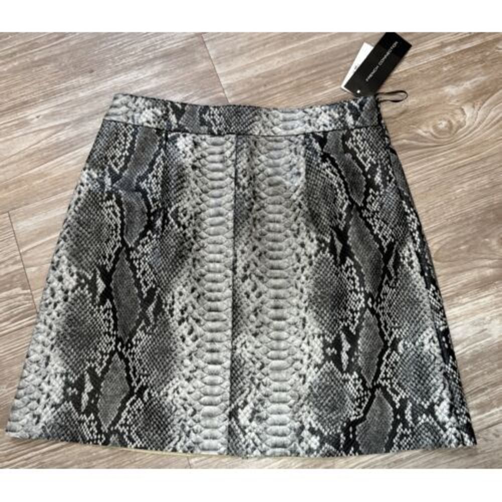 French Connection Faux Leather Look‎ Snakeskin Mini Skirt—Size 6
